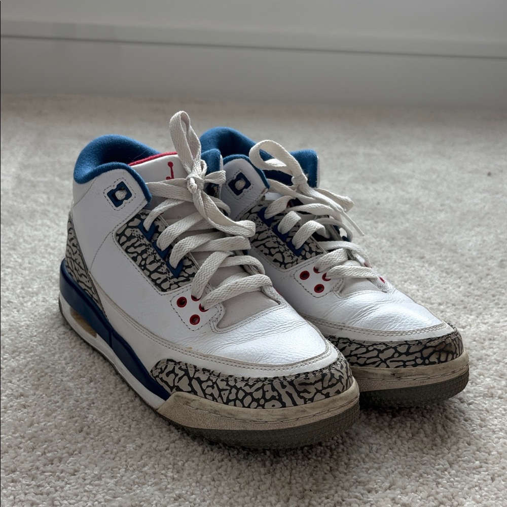 Air Jordan 3 Retro True Blue / men’s size 6.5 women’s 8